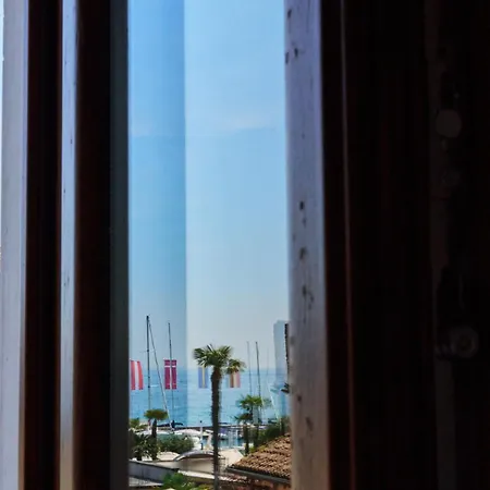 Apartment Vista *